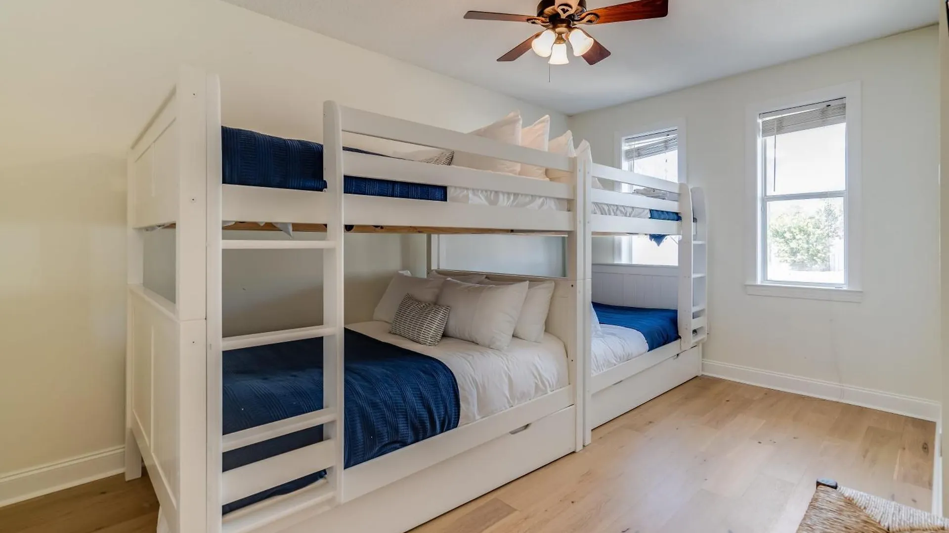 Seacrest By Avantstay 8 Bdr Home In Destin W Pool